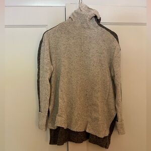 Athleta Two-Tone Gray Turtleneck Sweater Relaxed Fit